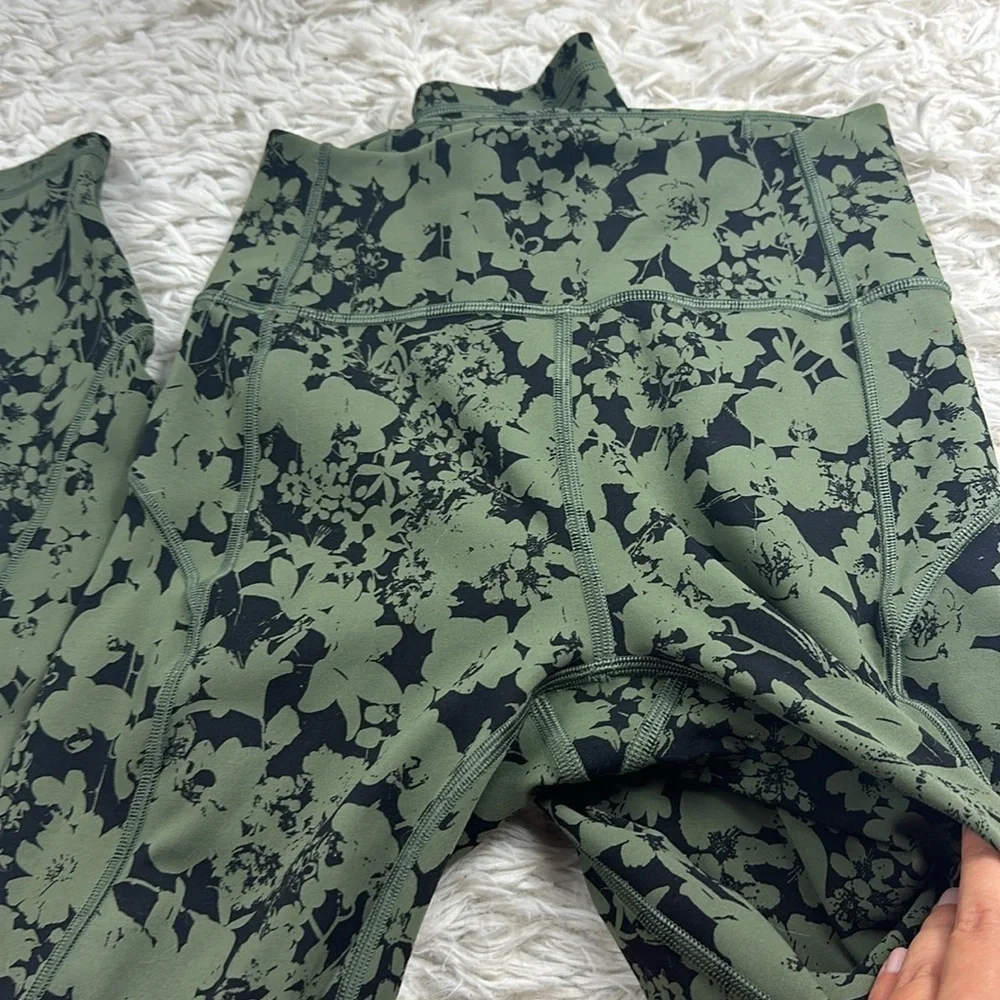Lululemon In Movement 7/8 Tight *Everlux 25